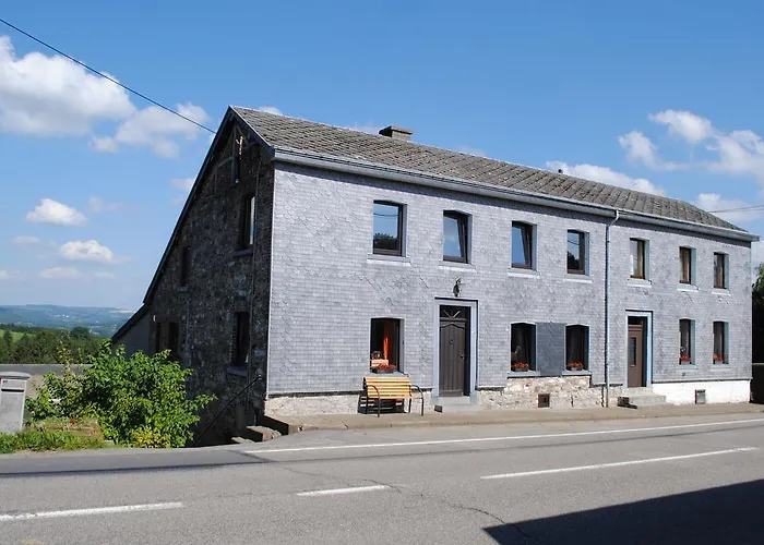 Vakantiehuis Holiday House In A Horse Riding School And Spa Stavelot