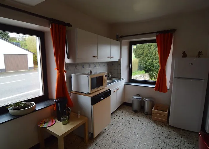 Holiday House In A Horse Riding School And Spa Vakantiehuis Stavelot